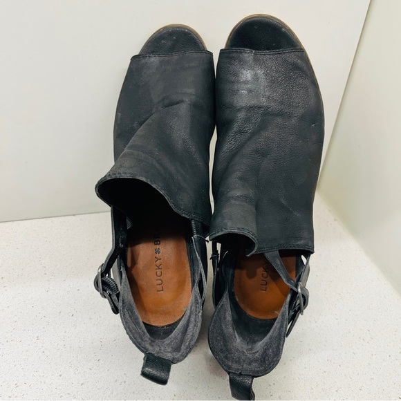 Lucky Brand Banu Cutout Booties  Leather Black Peep Toe Block Stacked Heel Sz 10 - Picture 13 of 16